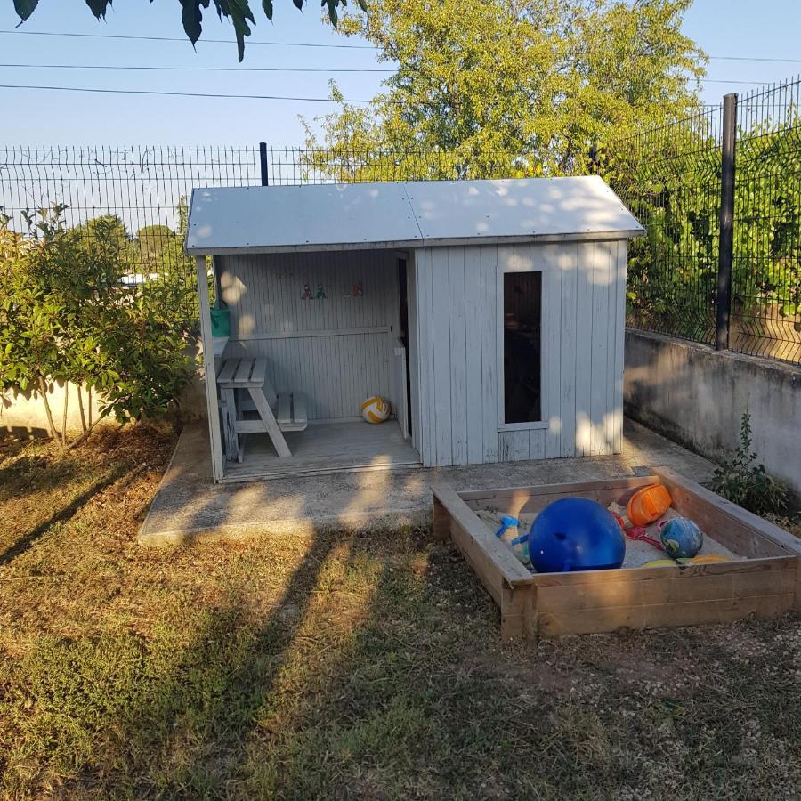 Gite Les Coquelicots Lédenon Εξωτερικό φωτογραφία